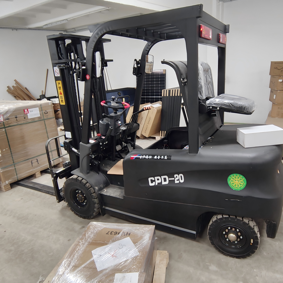Electric Forklift Pallet Stack - Heavy Equipment Tires のレビューと価格